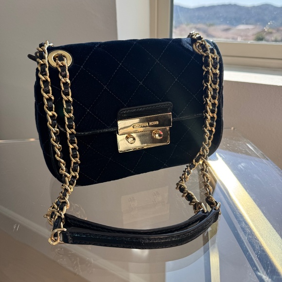 New Michael Kors bag - Picture 1 of 5